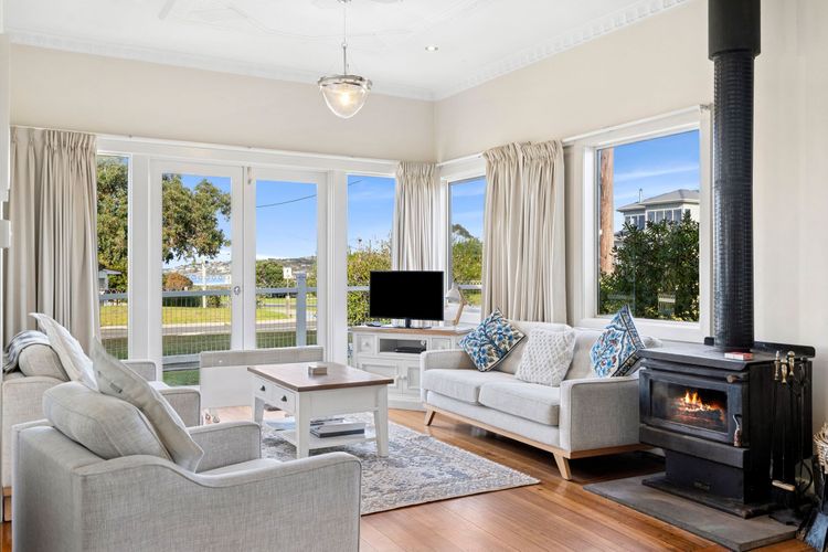 The White House – Prime Location & Oozing Character – Wi-Fi