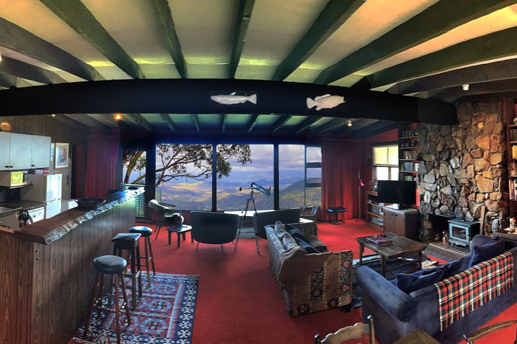 Moonya Lodge