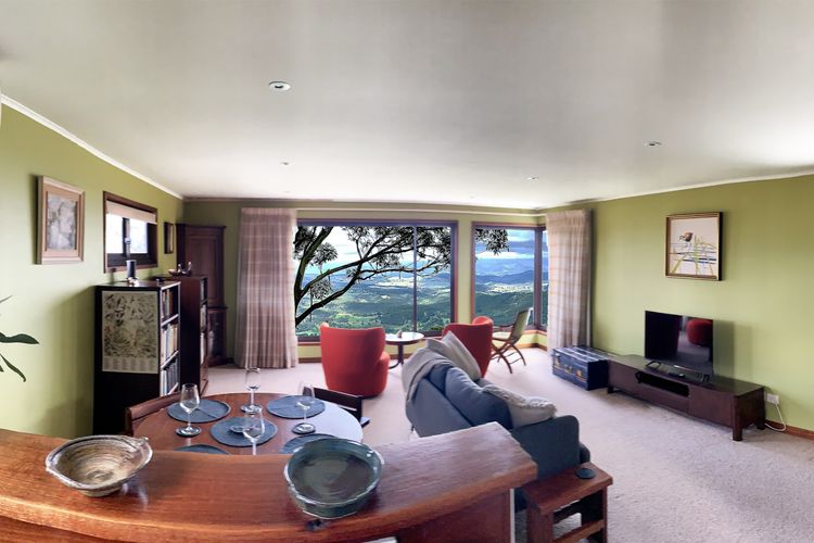 Moonya Lodge