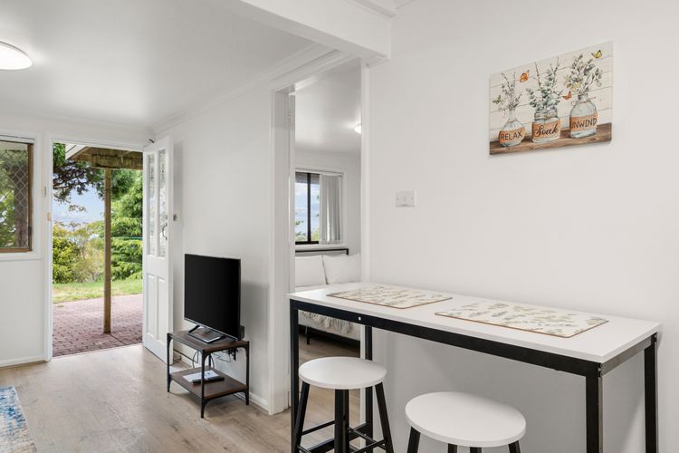 Narrow Neck Hideaway & Studio