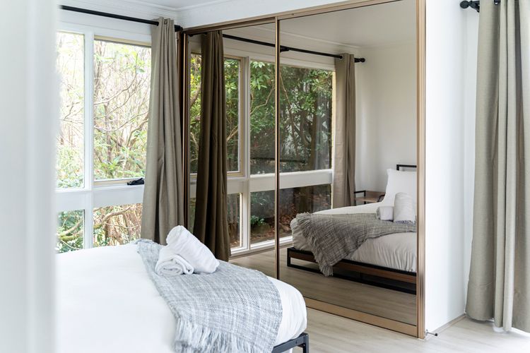 Narrow Neck Hideaway