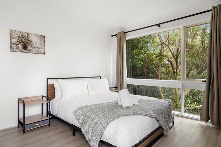 Narrow Neck Hideaway