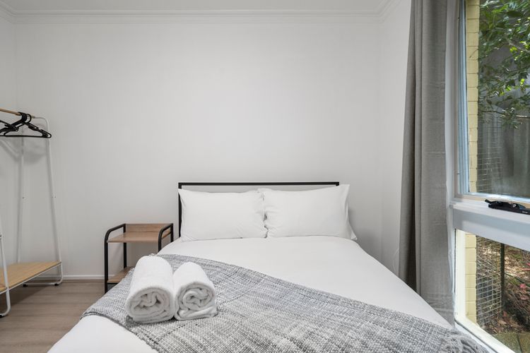 Narrow Neck Hideaway