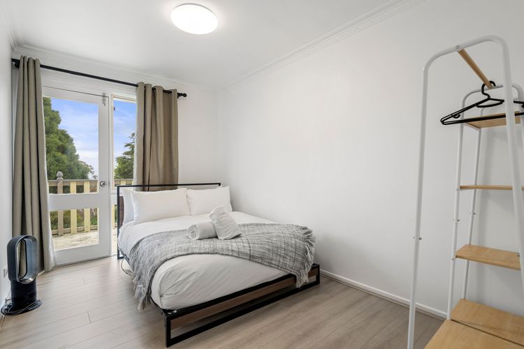 Narrow Neck Hideaway