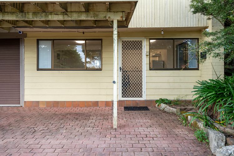 Narrow Neck Studio