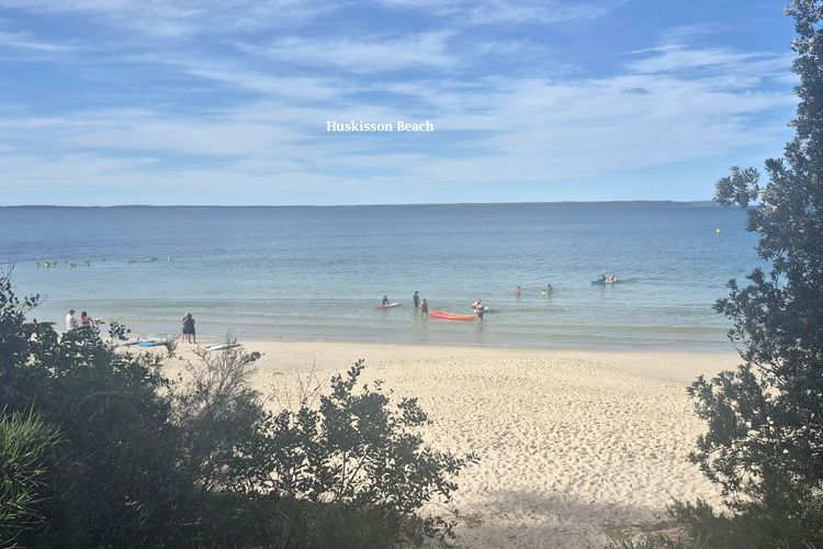 Burrill’s Cedar Cottage – Walking Distance to Water