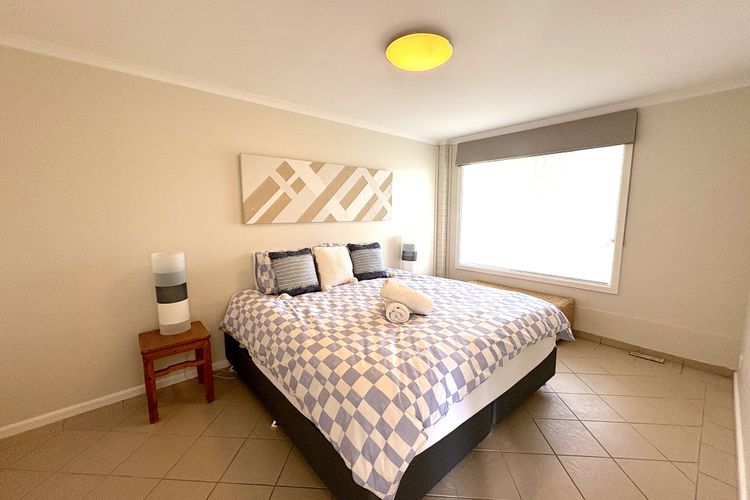 The Dolphin Beach House Vincentia – Beachfront In Vincentia