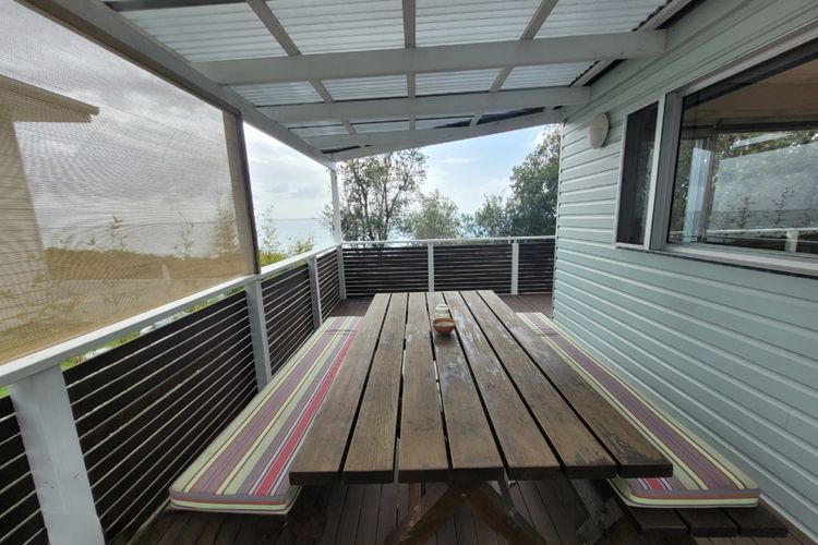 The Dolphin Beach House Vincentia – Beachfront In Vincentia