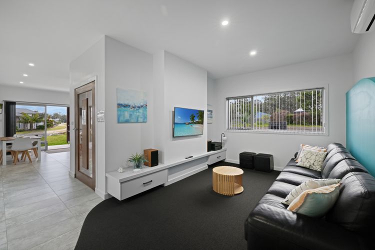 Secret Sanctuary On Seagrass – Luxury Coastal Retreat in Jervis Bay