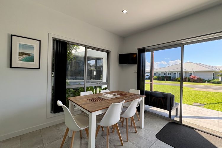 Secret Sanctuary On Seagrass – Luxury Coastal Retreat in Jervis Bay