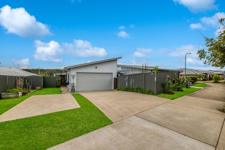Secret Sanctuary On Seagrass – Luxury Coastal Retreat in Jervis Bay