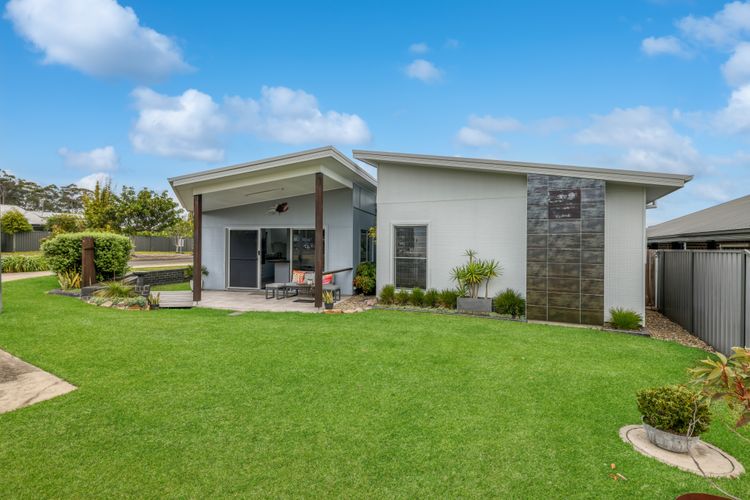 Secret Sanctuary On Seagrass – Luxury Coastal Retreat in Jervis Bay