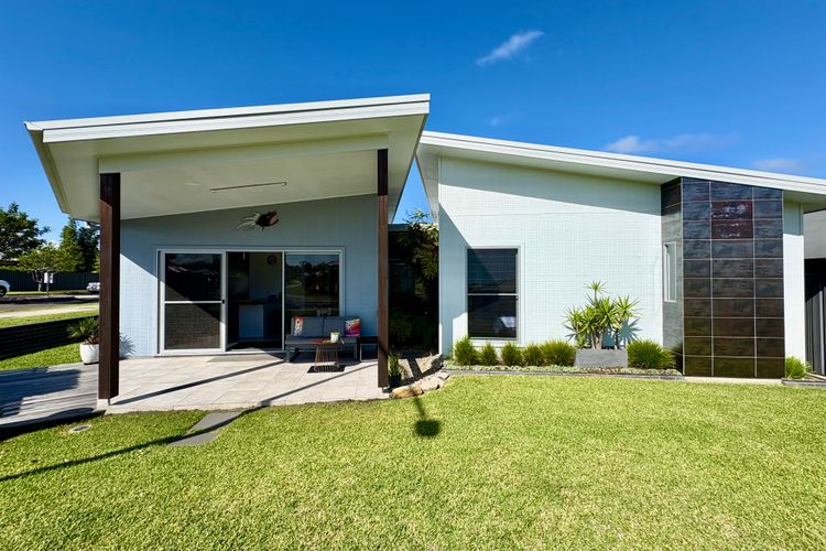 Secret Sanctuary On Seagrass – Luxury Coastal Retreat in Jervis Bay