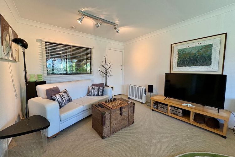 Shack No. 5 – A Quirky, Retro Beach Escape in Jervis Bay!