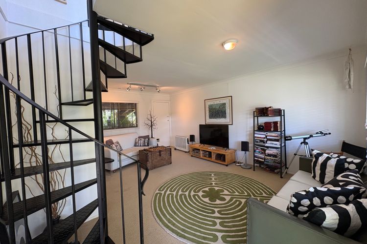 Shack No. 5 – A Quirky, Retro Beach Escape in Jervis Bay!
