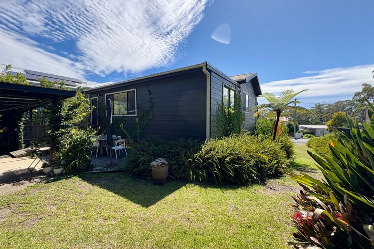 Shack No. 5 – A Quirky, Retro Beach Escape in Jervis Bay!