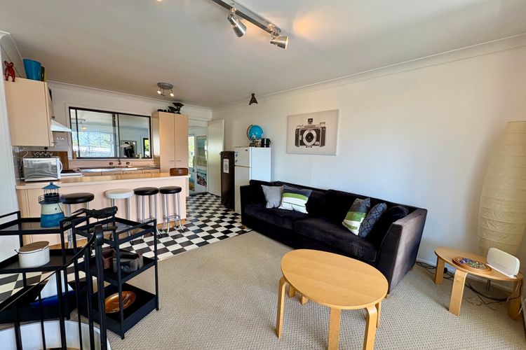 Shack No. 5 – A Quirky, Retro Beach Escape in Jervis Bay!