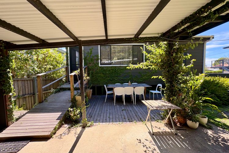 Shack No. 5 – A Quirky, Retro Beach Escape in Jervis Bay!
