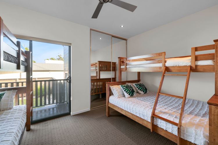Our Beach House at Husky – Stay for 3 Pay for 2! Relax in Style