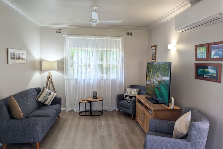 Bow4 – Jack’s Beach Shack by Experience Jervis Bay