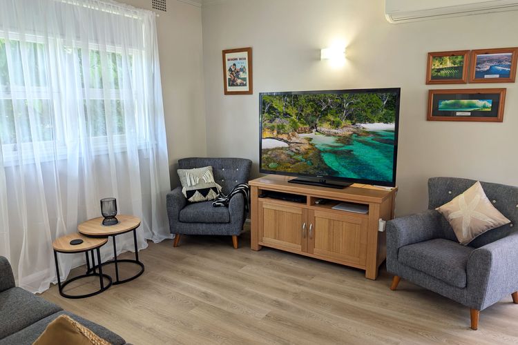 Bow4 – Jack’s Beach Shack by Experience Jervis Bay