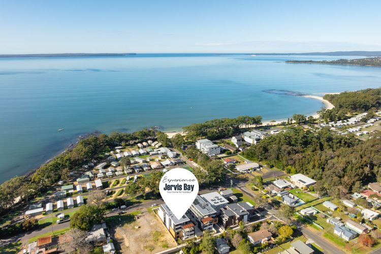 FegAG04/15 – Serene by Experience Jervis Bay