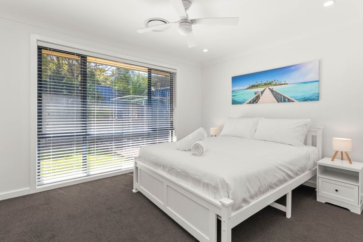 Tur34 – Topsy Turvey by Experience Jervis Bay