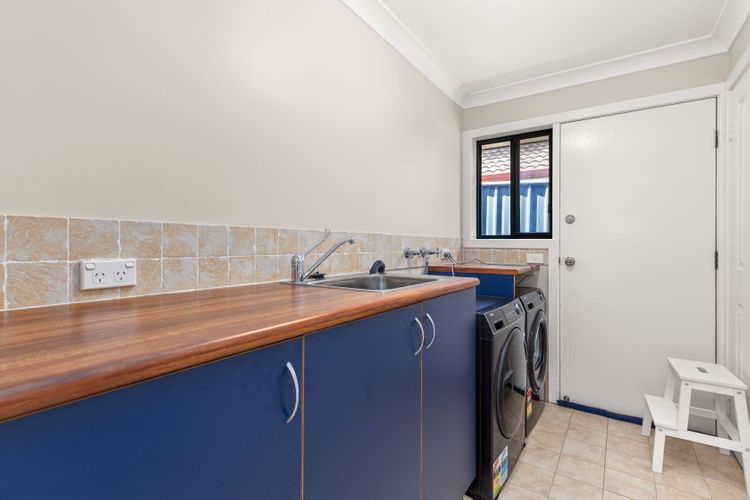 Tur34 – Topsy Turvey by Experience Jervis Bay