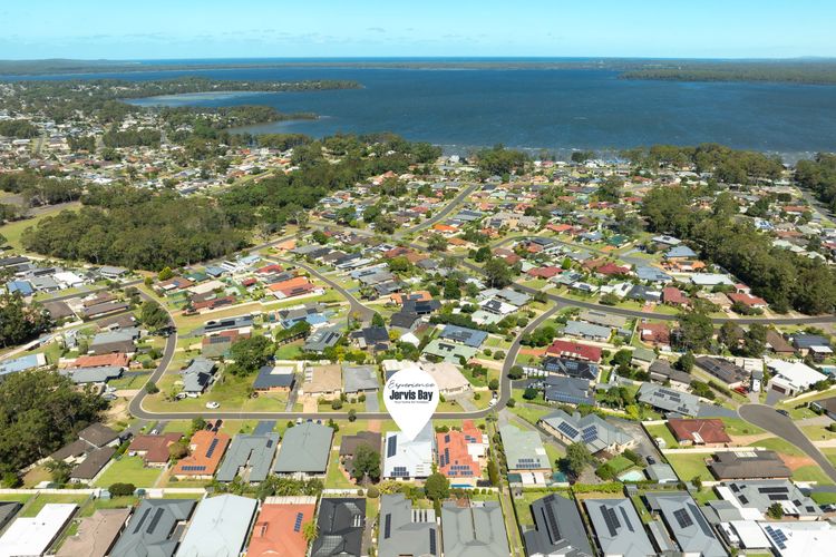 Tur34 – Topsy Turvey by Experience Jervis Bay