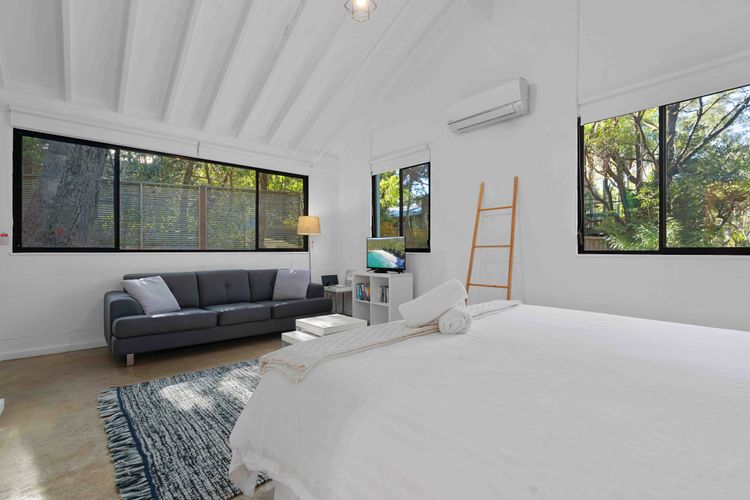 Fre103 – Greenfields Beach House & Studio