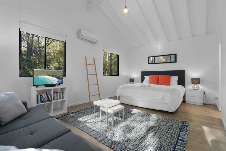 Fre103 – Greenfields Beach House & Studio