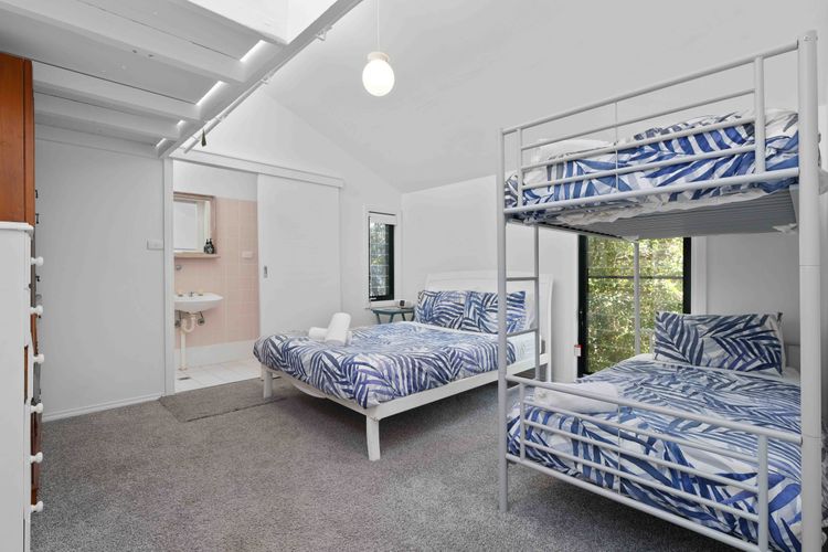 Fre103a – Greenfields Beach House