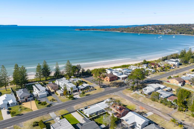 Bay1b – Bayswater Beach House 2 by Experience Jervis Bay