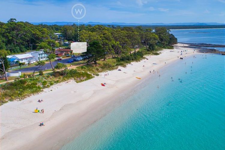 Bea201/7 – Beach at Your Feet by Experience Jervis Bay