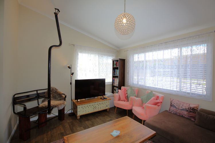 St Helenas – 5 Twynam Street