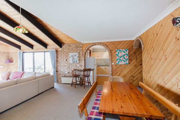 Aviemore – 2/14 Cobbodah Street