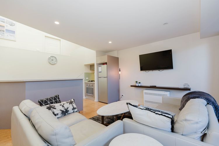 Khione – 6/23-25 Kirwan Close