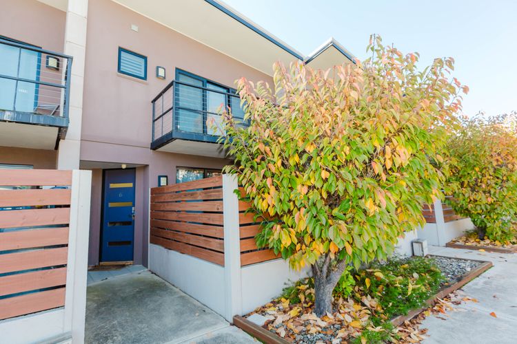 Khione – 6/23-25 Kirwan Close