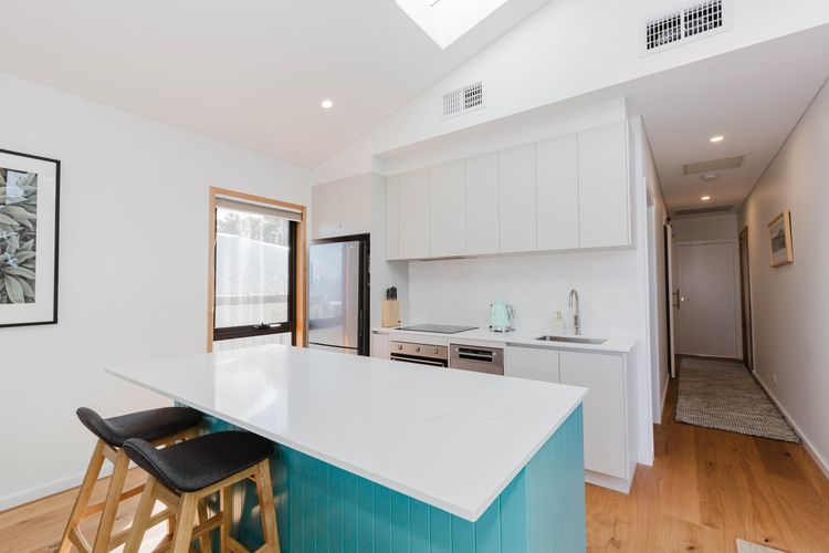 Little Willow – 11a Willow Bay Place