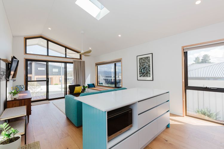 Little Willow – 11a Willow Bay Place