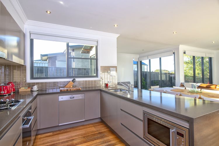 Piper’s – 2/111A Gippsland Street