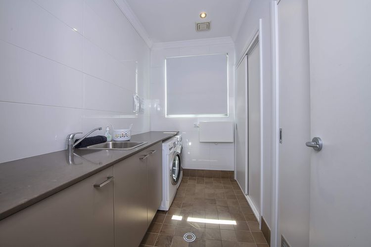 Piper’s – 2/111A Gippsland Street