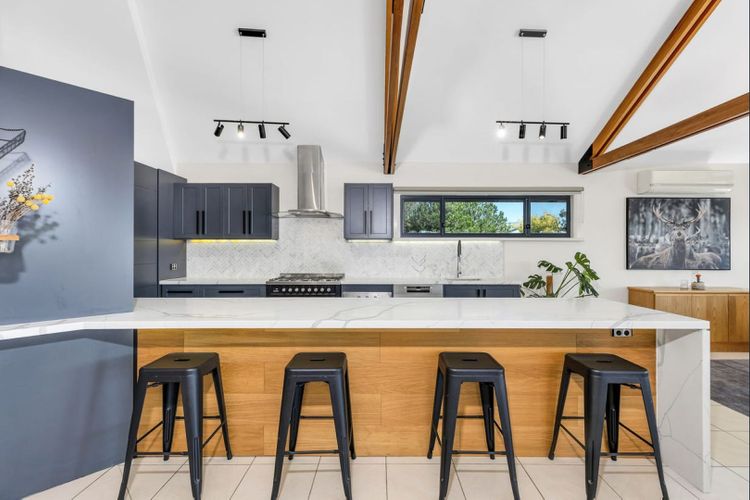 Blue Peaks Chalet – 15 Rainbow Drive
