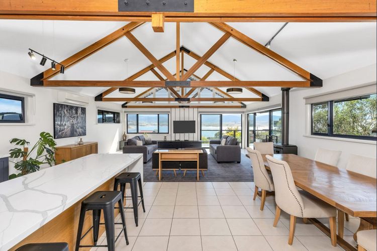 Blue Peaks Chalet – 15 Rainbow Drive