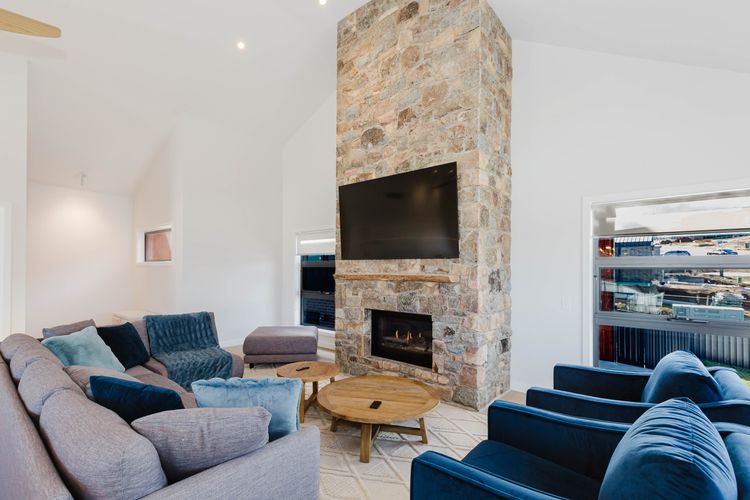 Rawson Retreat – 10 Rawson Street – Entire