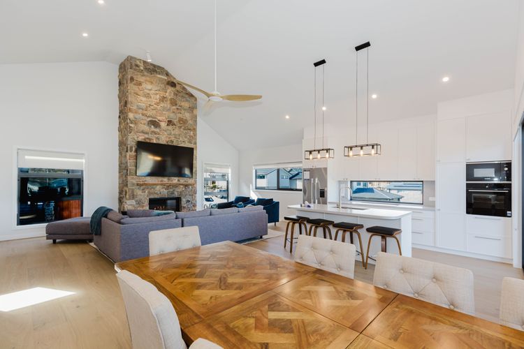 Rawson Retreat – 10 Rawson Street – Entire