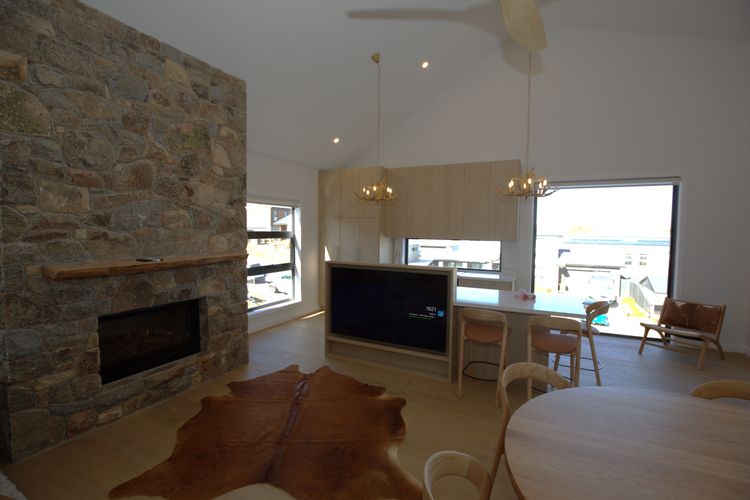 14 Abbott Street – House