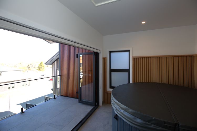 14 Abbott Street – House