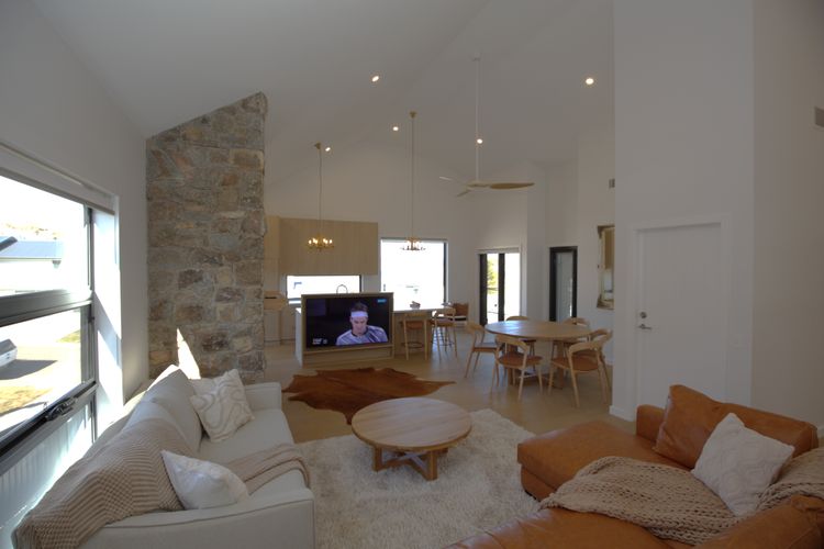 14 Abbott Street – House