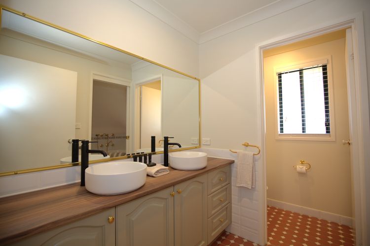 Chalet De Neige – 2/9 Jillamatong Street